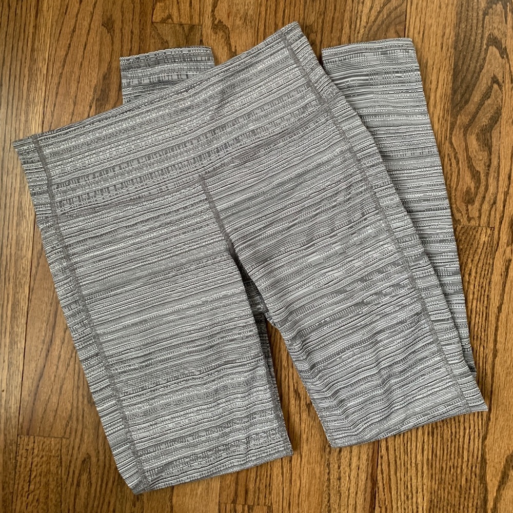Athleta black and white Patterned leggings